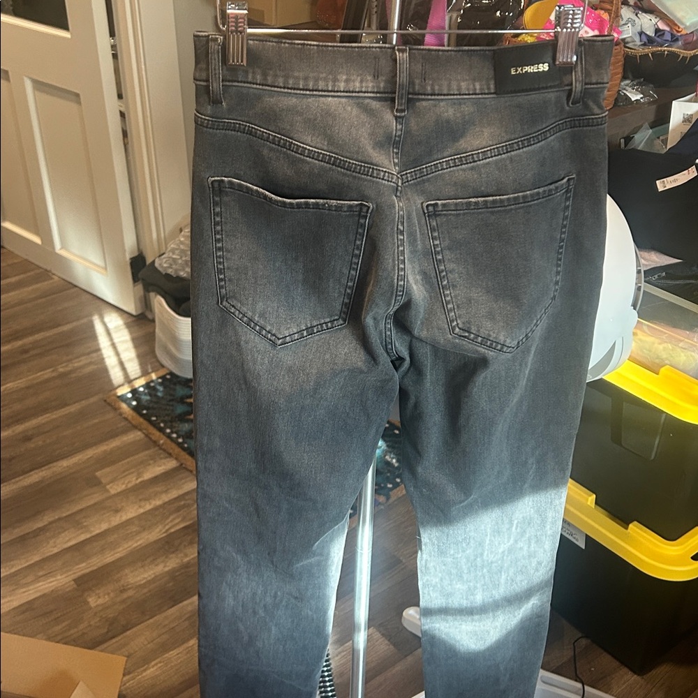 Express Black Straight Leg Distressed Jeans Size 8 - Picture 11 of 11